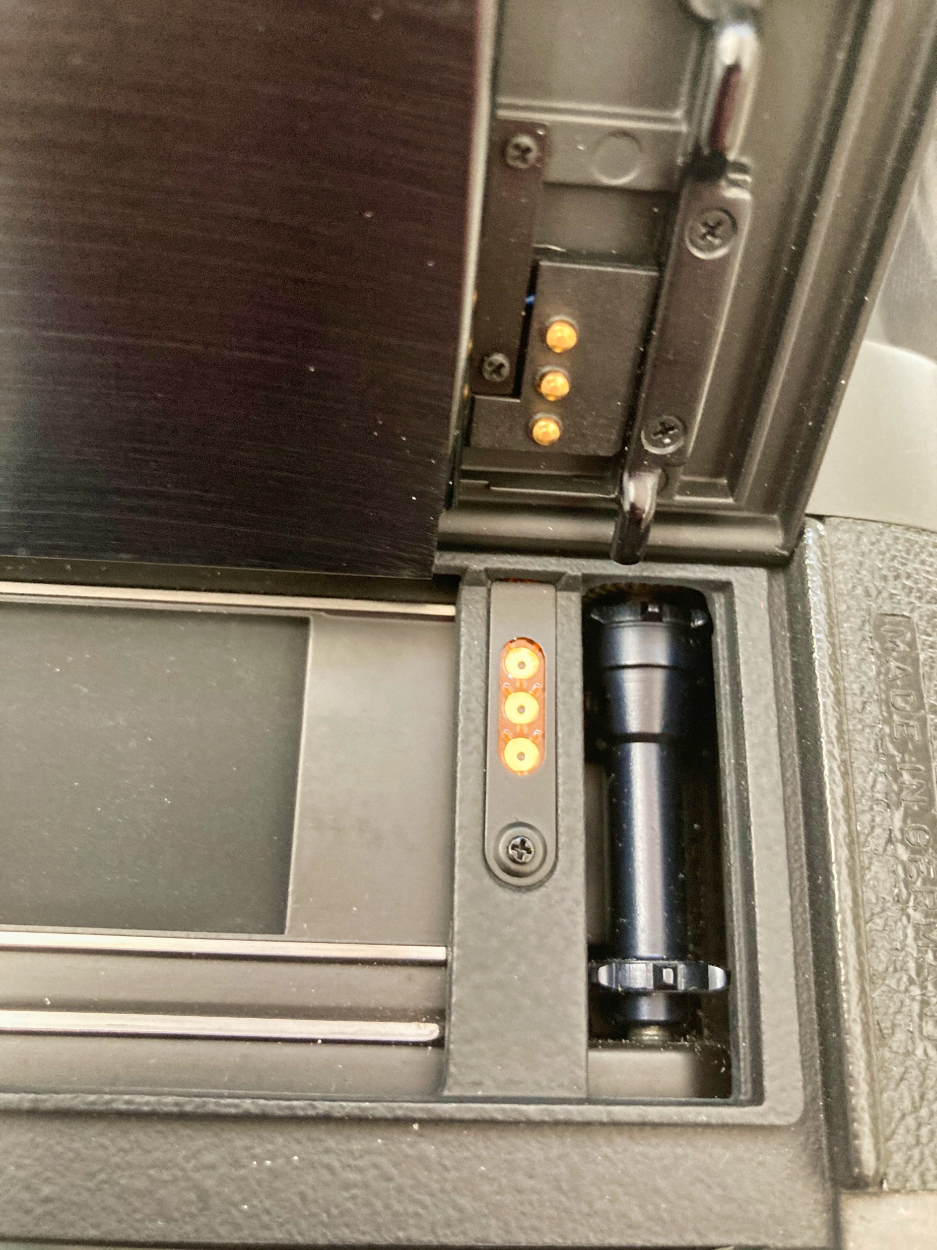 Leica M6 left arrow led blinking Leica MA / M7 / MP and Film M