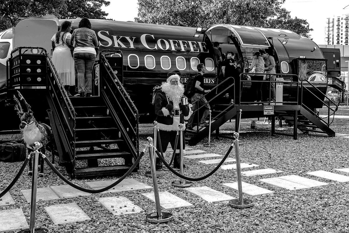 sky-coffee-street-photography-leica-forum